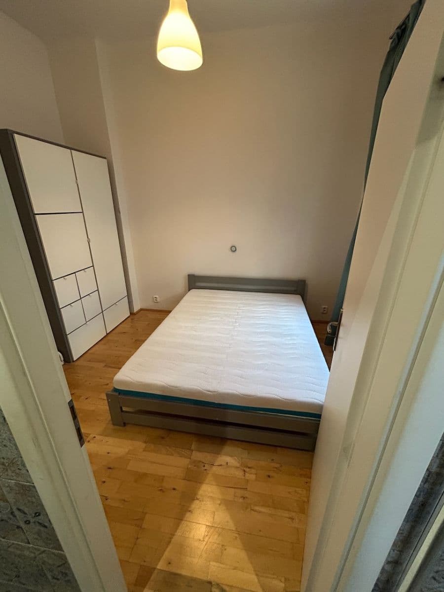 Prenájom bytu 2-izbový 38 m², Jilemnického, Praha, Praha Prenájom bytu 2-izbový 38 m², Jilemnického, Praha, Praha