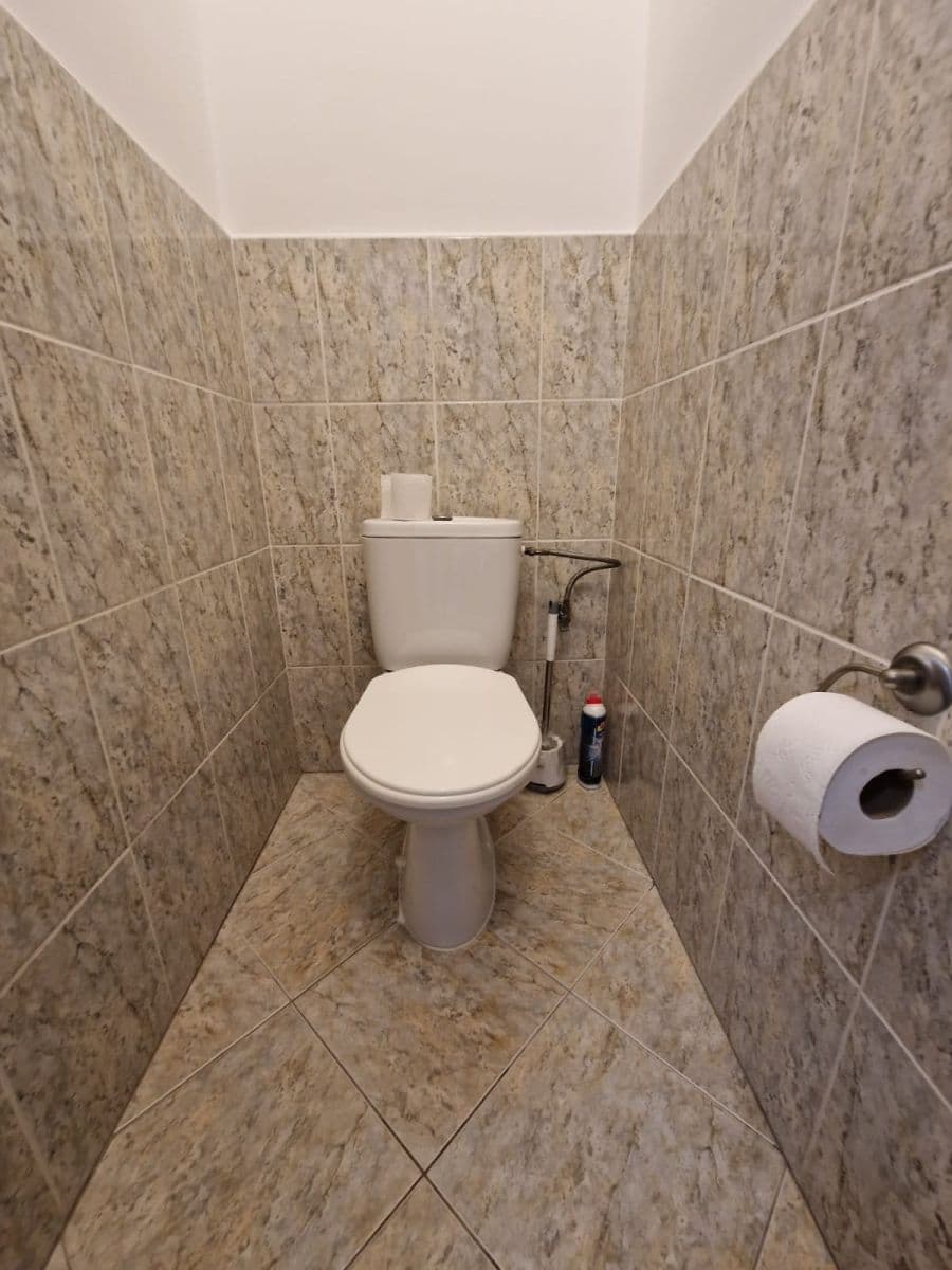 Prenájom bytu 2-izbový 65 m², Sečská, Praha, Praha Prenájom bytu 2-izbový 65 m², Sečská, Praha, Praha