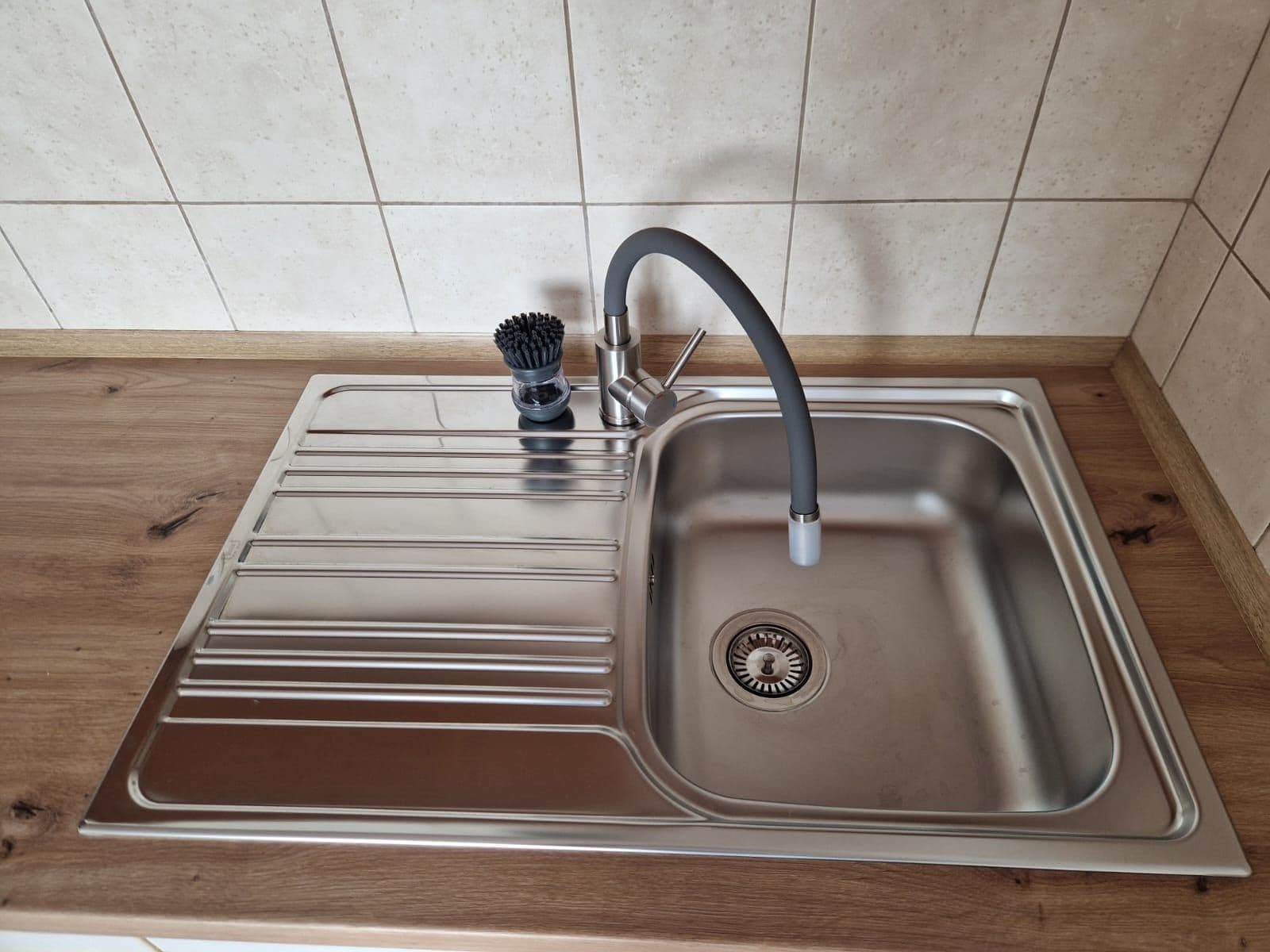 Prenájom bytu 2-izbový 65 m², Sečská, Praha, Praha Prenájom bytu 2-izbový 65 m², Sečská, Praha, Praha
