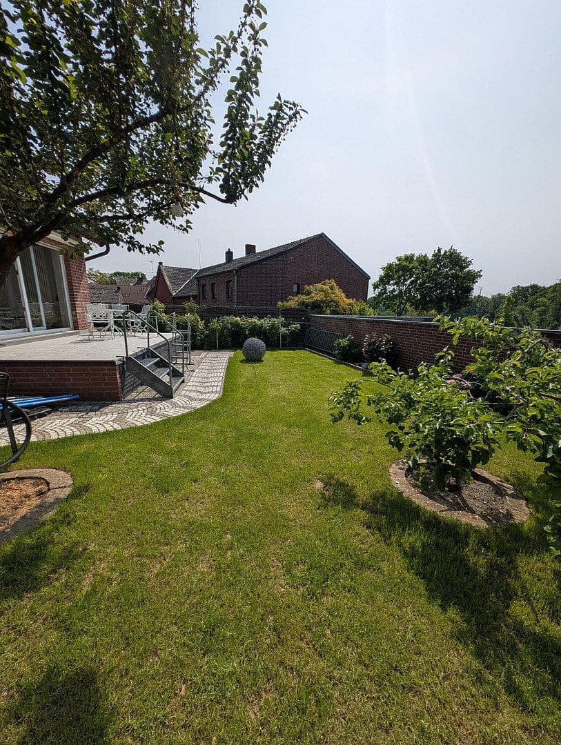 Predaj domu 170 m², pozemok 416 m², Goethestr. 6, Schwalmtal, Severné Porýnie - Westfálsko Predaj domu 170 m², pozemok 416 m², Goethestr. 6, Schwalmtal, Severné Porýnie - Westfálsko