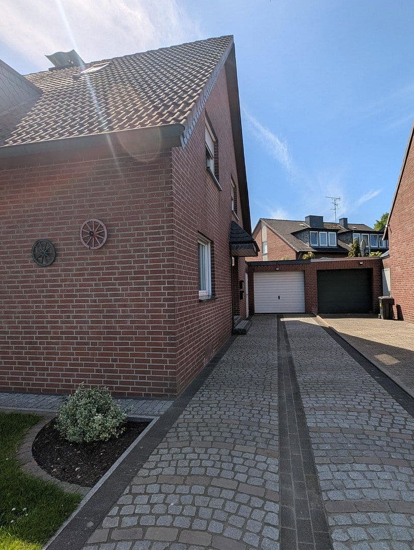 Predaj domu 170 m², pozemok 416 m², Goethestr. 6, Schwalmtal, Severné Porýnie - Westfálsko Predaj domu 170 m², pozemok 416 m², Goethestr. 6, Schwalmtal, Severné Porýnie - Westfálsko