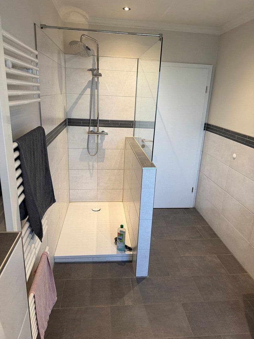 Predaj domu 117 m², pozemok 1.200 m², Am Berge 5a, Regesbostel, Dolné Sasko Predaj domu 117 m², pozemok 1.200 m², Am Berge 5a, Regesbostel, Dolné Sasko