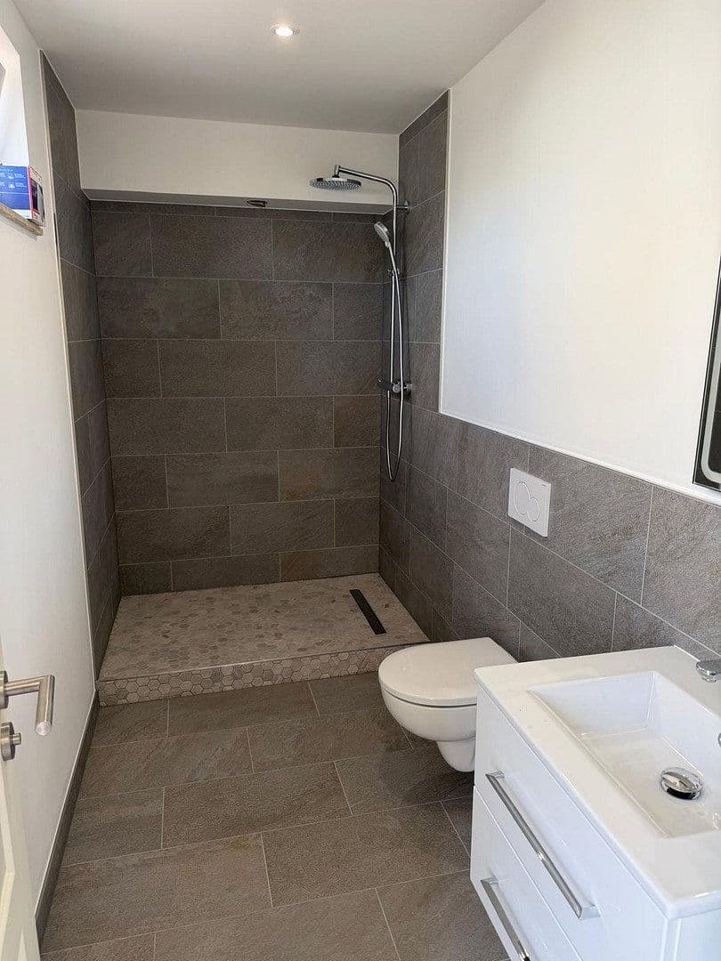 Prenájom bytu 2-izbový 58 m², Kaiserstraße 4a, Rüdesheim am Rhein, Hesensko Prenájom bytu 2-izbový 58 m², Kaiserstraße 4a, Rüdesheim am Rhein, Hesensko