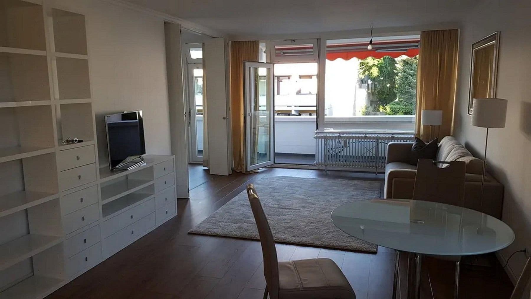 Prenájom bytu 2-izbový 70 m², München, Bavorsko Prenájom bytu 2-izbový 70 m², München, Bavorsko