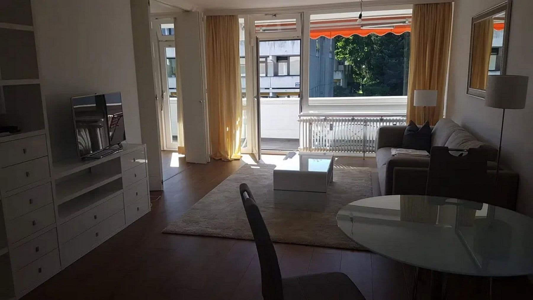 Prenájom bytu 2-izbový 70 m², München, Bavorsko Prenájom bytu 2-izbový 70 m², München, Bavorsko