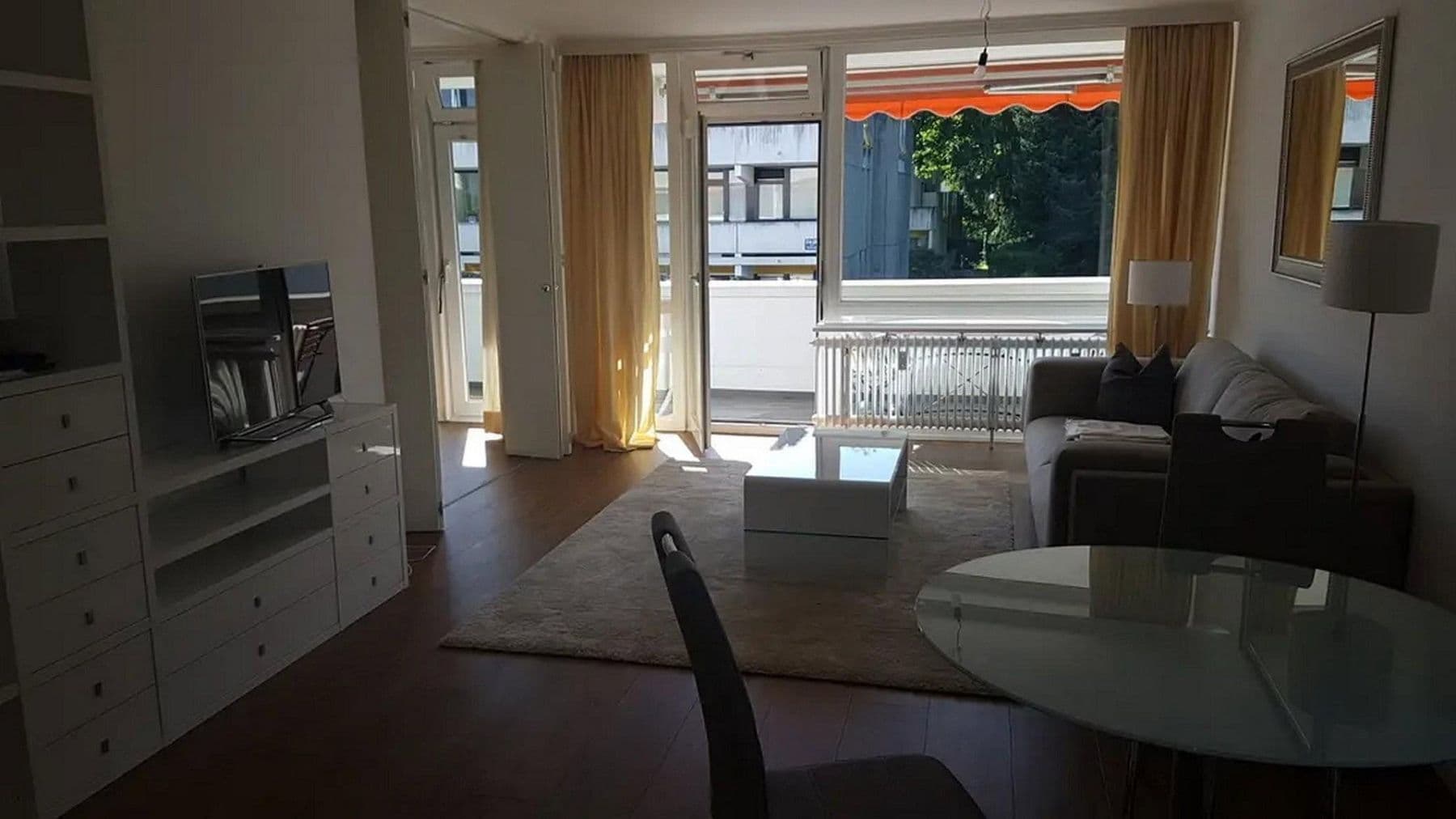 Prenájom bytu 2-izbový 70 m², München, Bavorsko Prenájom bytu 2-izbový 70 m², München, Bavorsko