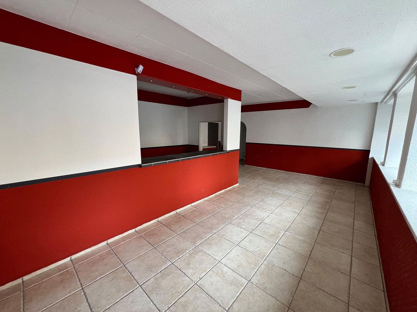 Prenájom nebytového priestoru 200 m², Gibitzenhofstraße 82, Nürnberg, Bavorsko Prenájom nebytového priestoru 200 m², Gibitzenhofstraße 82, Nürnberg, Bavorsko