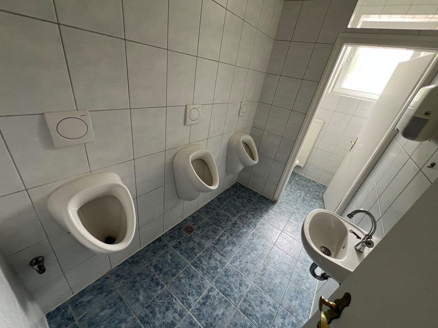 Prenájom nebytového priestoru 200 m², Gibitzenhofstraße 82, Nürnberg, Bavorsko Prenájom nebytového priestoru 200 m², Gibitzenhofstraße 82, Nürnberg, Bavorsko