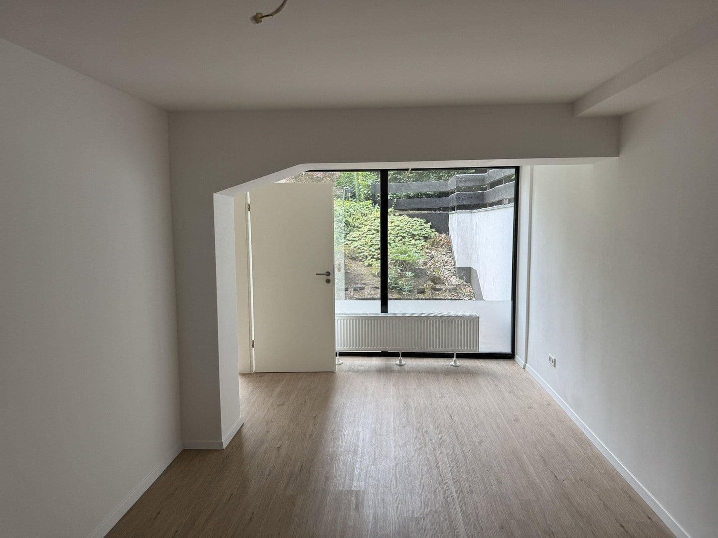 Prenájom bytu 3-izbový 114 m², Duisburg, Severné Porýnie - Westfálsko Prenájom bytu 3-izbový 114 m², Duisburg, Severné Porýnie - Westfálsko