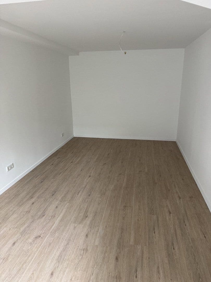 Prenájom bytu 3-izbový 114 m², Duisburg, Severné Porýnie - Westfálsko Prenájom bytu 3-izbový 114 m², Duisburg, Severné Porýnie - Westfálsko