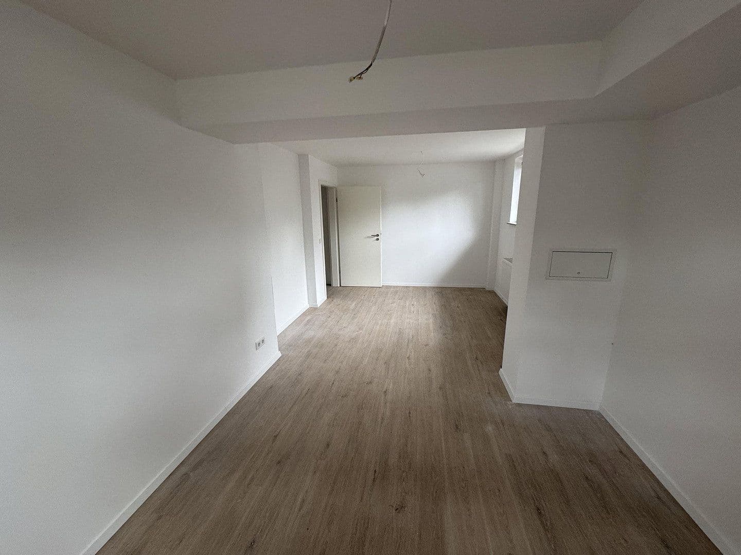 Prenájom bytu 3-izbový 114 m², Duisburg, Severné Porýnie - Westfálsko Prenájom bytu 3-izbový 114 m², Duisburg, Severné Porýnie - Westfálsko