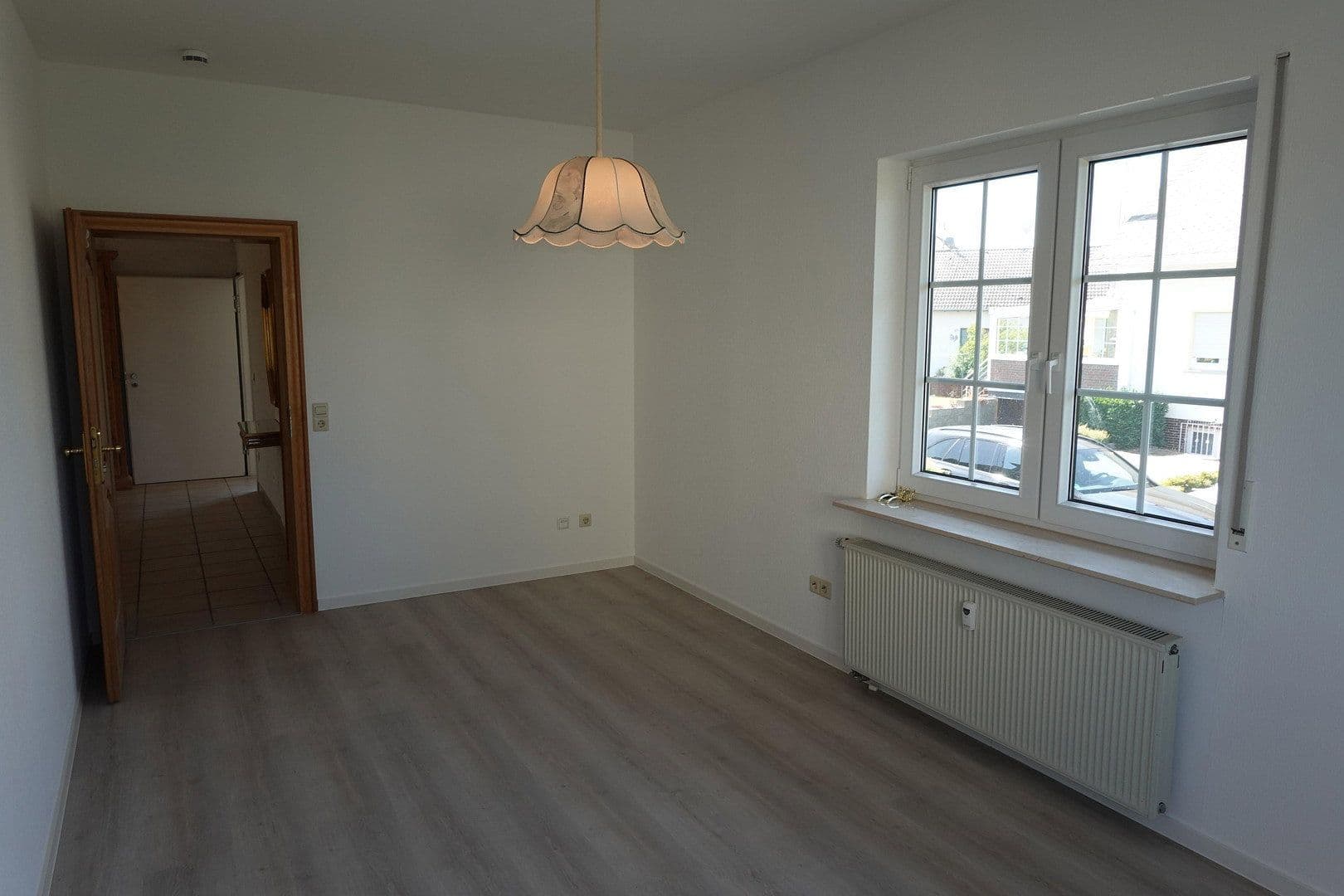 Prenájom bytu 5-izbový 192 m², Kastellaun, Porýnie-Falcko Prenájom bytu 5-izbový 192 m², Kastellaun, Porýnie-Falcko