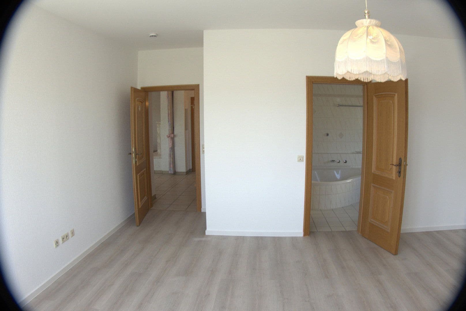 Prenájom bytu 5-izbový 192 m², Kastellaun, Porýnie-Falcko Prenájom bytu 5-izbový 192 m², Kastellaun, Porýnie-Falcko