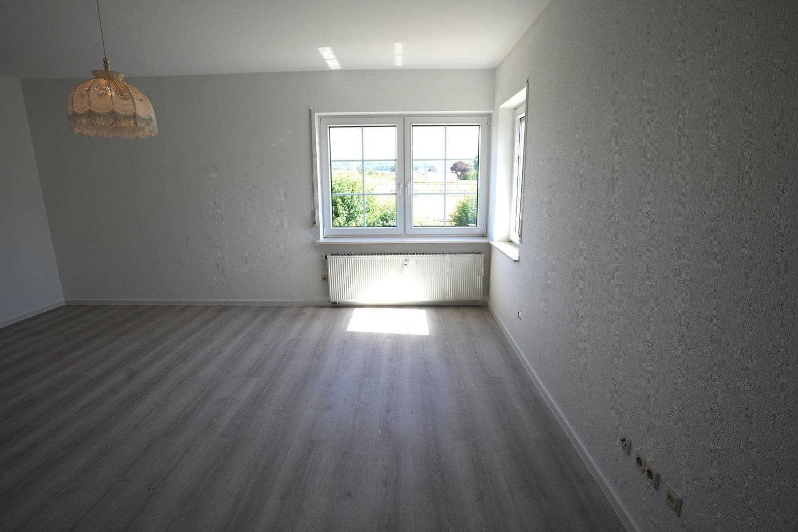 Prenájom bytu 5-izbový 192 m², Kastellaun, Porýnie-Falcko Prenájom bytu 5-izbový 192 m², Kastellaun, Porýnie-Falcko