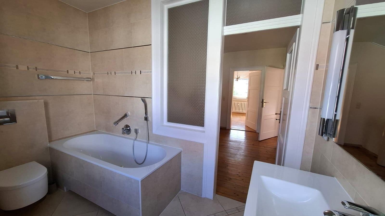 Prenájom domu 120 m², pozemok 285 m², Karl-Marx-Straße 30, Apolda, Durínsko Prenájom domu 120 m², pozemok 285 m², Karl-Marx-Straße 30, Apolda, Durínsko