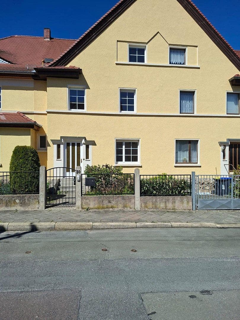 Prenájom domu 120 m², pozemok 285 m², Karl-Marx-Straße 30, Apolda, Durínsko Prenájom domu 120 m², pozemok 285 m², Karl-Marx-Straße 30, Apolda, Durínsko