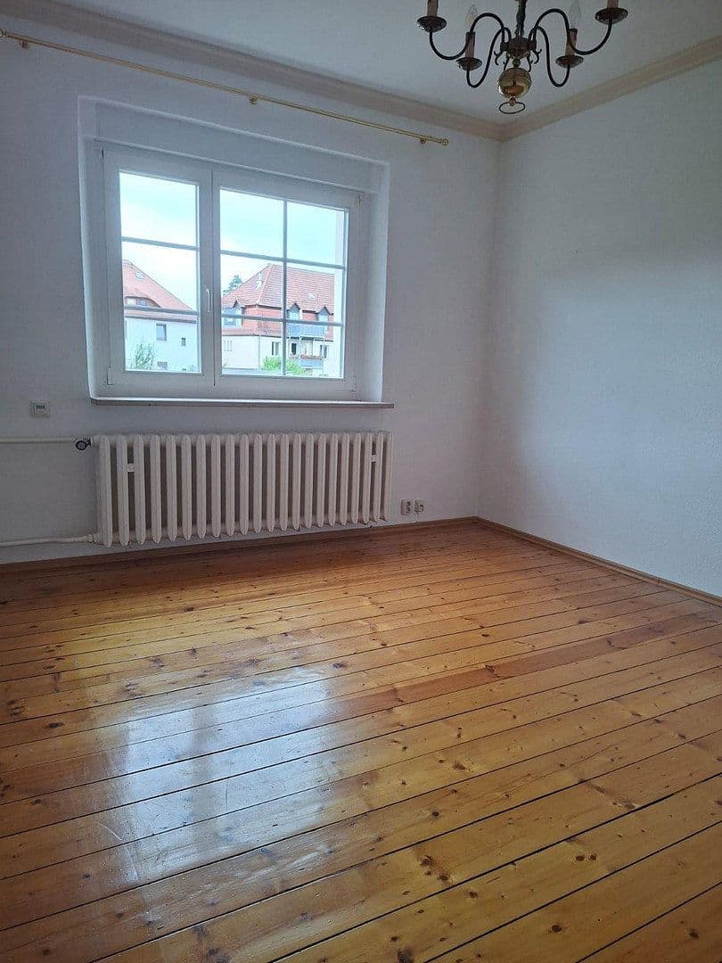 Prenájom domu 120 m², pozemok 285 m², Karl-Marx-Straße 30, Apolda, Durínsko Prenájom domu 120 m², pozemok 285 m², Karl-Marx-Straße 30, Apolda, Durínsko