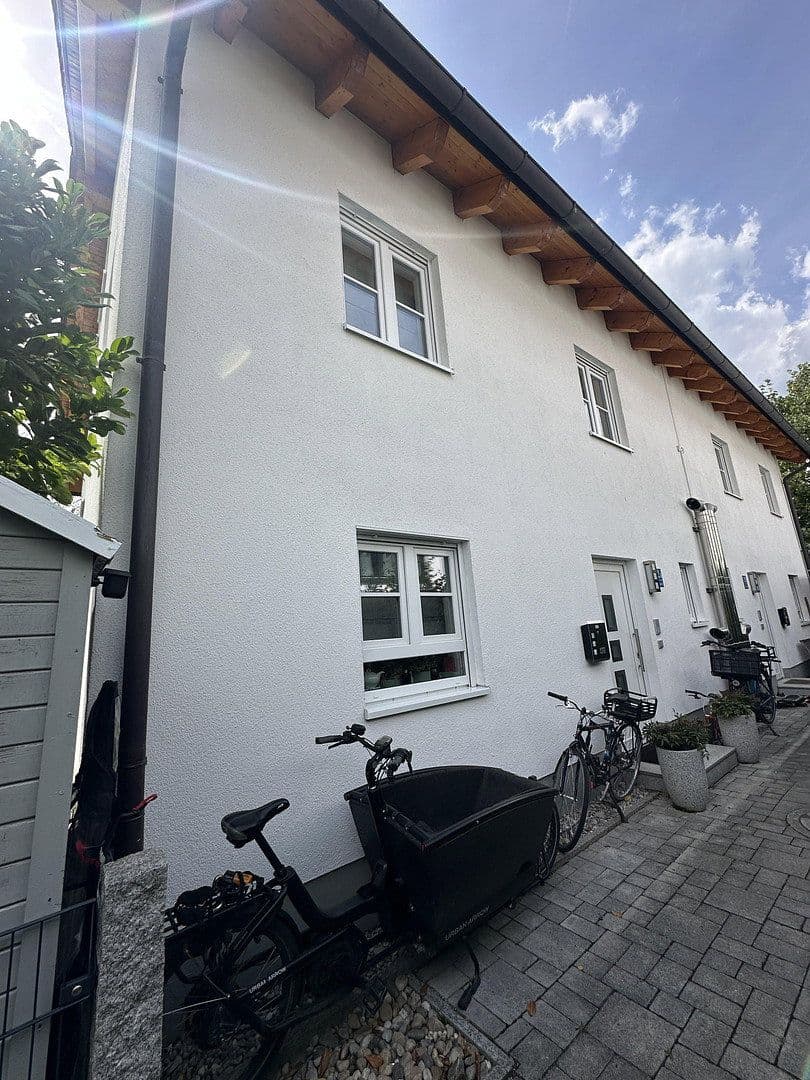 Predaj domu 188 m², pozemok 265 m², München, Bavorsko Predaj domu 188 m², pozemok 265 m², München, Bavorsko