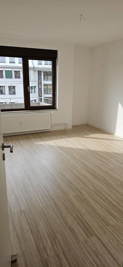 Prenájom bytu 3-izbový 71 m², Pforzheim, Bádensko-Wurttembersko Prenájom bytu 3-izbový 71 m², Pforzheim, Bádensko-Wurttembersko