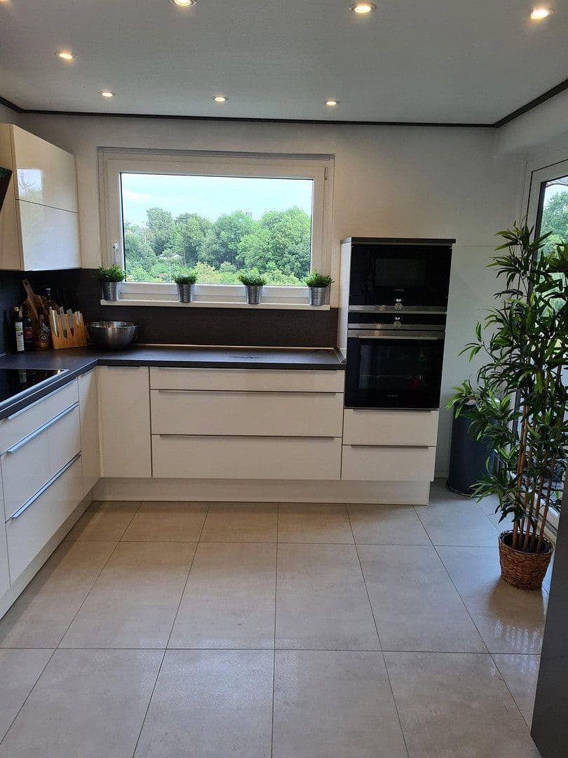 Predaj bytu 3-izbový 88 m², Essen, Severné Porýnie - Westfálsko Predaj bytu 3-izbový 88 m², Essen, Severné Porýnie - Westfálsko