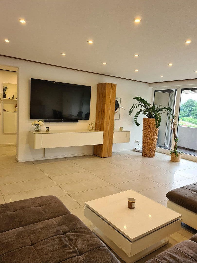 Predaj bytu 3-izbový 88 m², Essen, Severné Porýnie - Westfálsko Predaj bytu 3-izbový 88 m², Essen, Severné Porýnie - Westfálsko