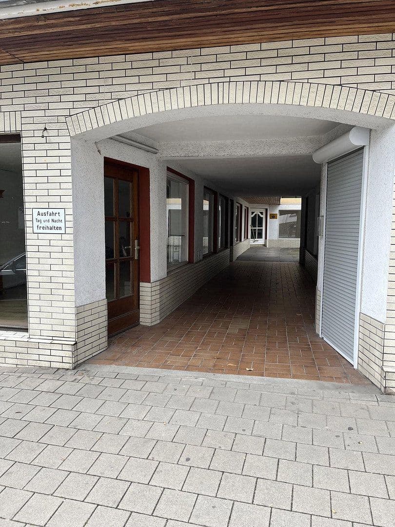 Predaj domu 295 m², pozemok 376 m², Oesdorfer Strasse 6, Bad Pyrmont, Dolné Sasko Predaj domu 295 m², pozemok 376 m², Oesdorfer Strasse 6, Bad Pyrmont, Dolné Sasko