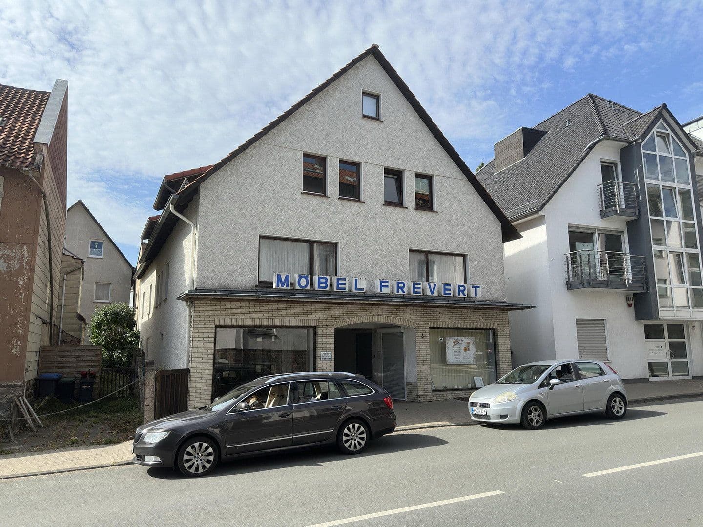 Predaj domu 295 m², pozemok 376 m², Oesdorfer Strasse 6, Bad Pyrmont, Dolné Sasko Predaj domu 295 m², pozemok 376 m², Oesdorfer Strasse 6, Bad Pyrmont, Dolné Sasko