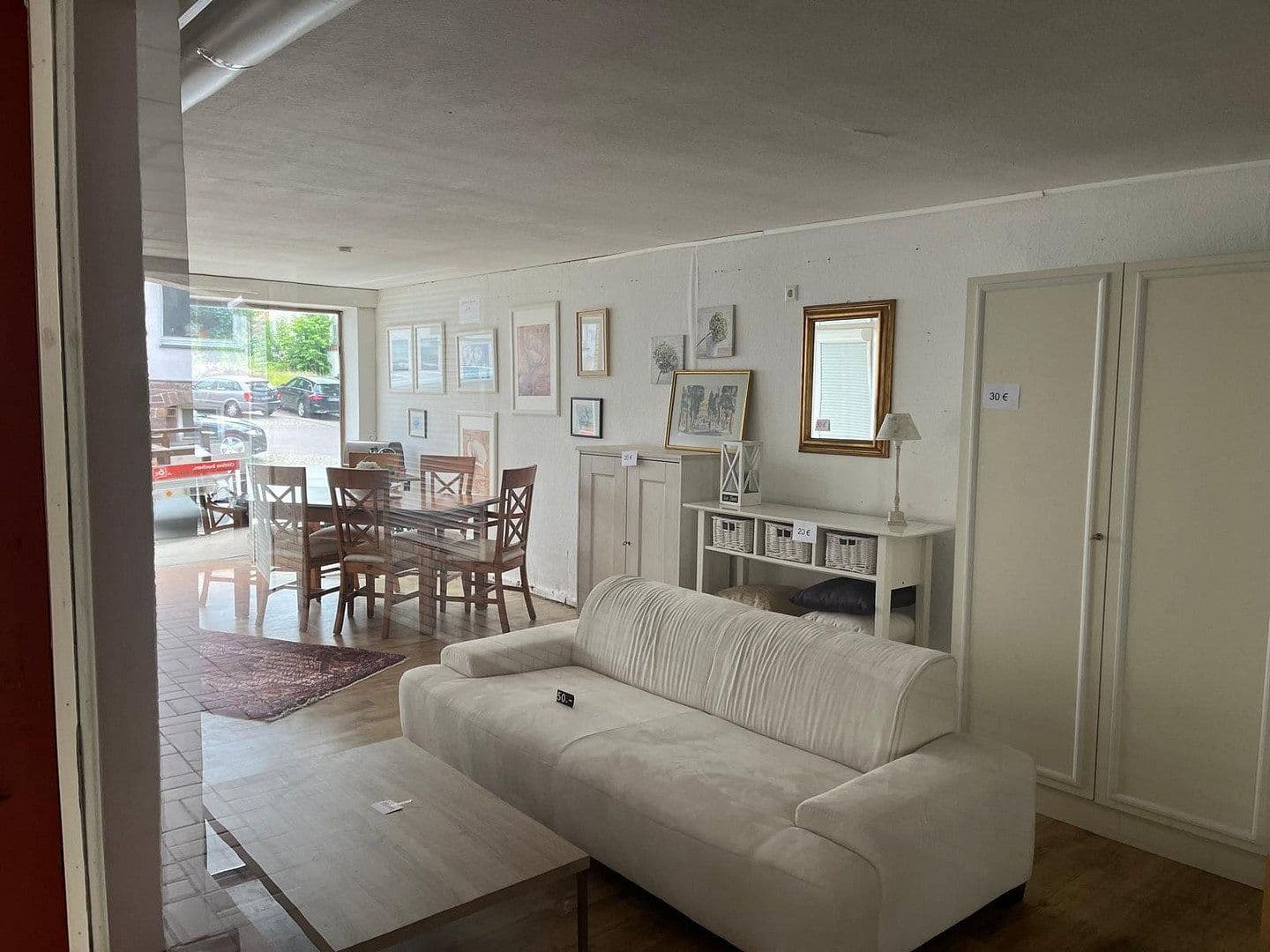 Predaj domu 295 m², pozemok 376 m², Oesdorfer Strasse 6, Bad Pyrmont, Dolné Sasko Predaj domu 295 m², pozemok 376 m², Oesdorfer Strasse 6, Bad Pyrmont, Dolné Sasko