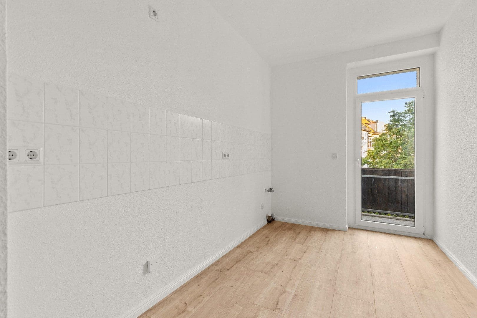 Prenájom bytu 4-izbový 84 m², Wurzner Straße 188, Leipzig, Sasko Prenájom bytu 4-izbový 84 m², Wurzner Straße 188, Leipzig, Sasko