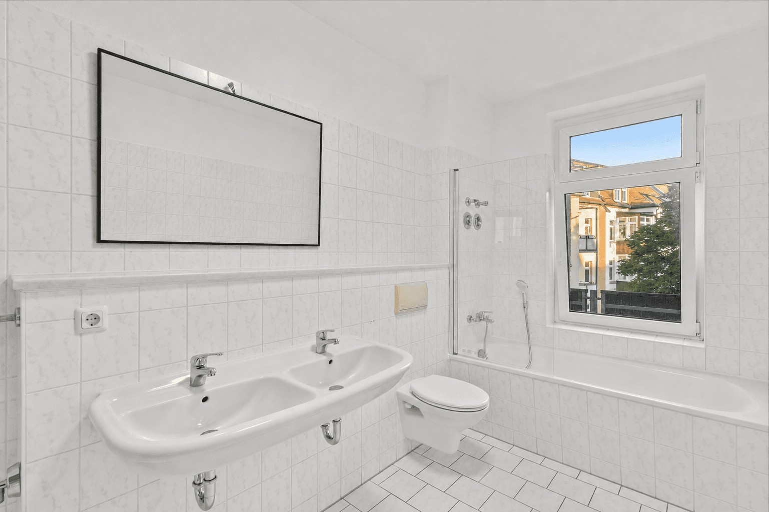 Prenájom bytu 4-izbový 84 m², Wurzner Straße 188, Leipzig, Sasko Prenájom bytu 4-izbový 84 m², Wurzner Straße 188, Leipzig, Sasko