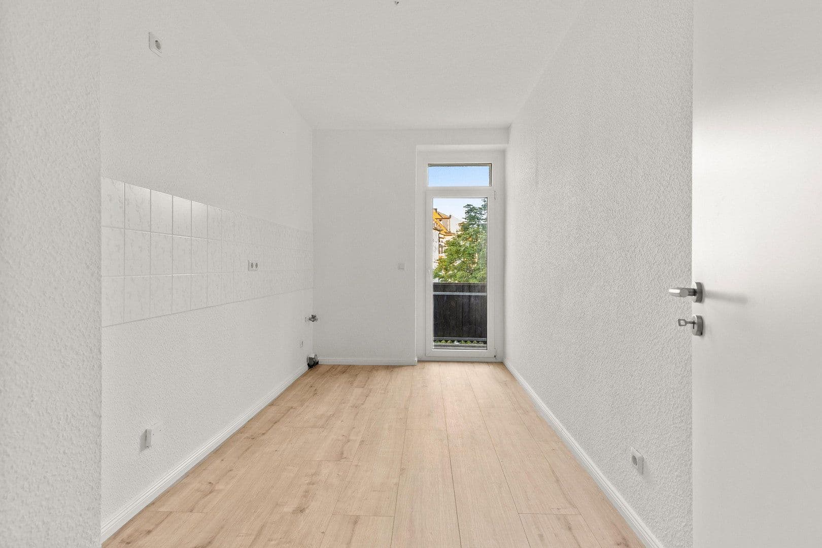 Prenájom bytu 4-izbový 84 m², Wurzner Straße 188, Leipzig, Sasko Prenájom bytu 4-izbový 84 m², Wurzner Straße 188, Leipzig, Sasko