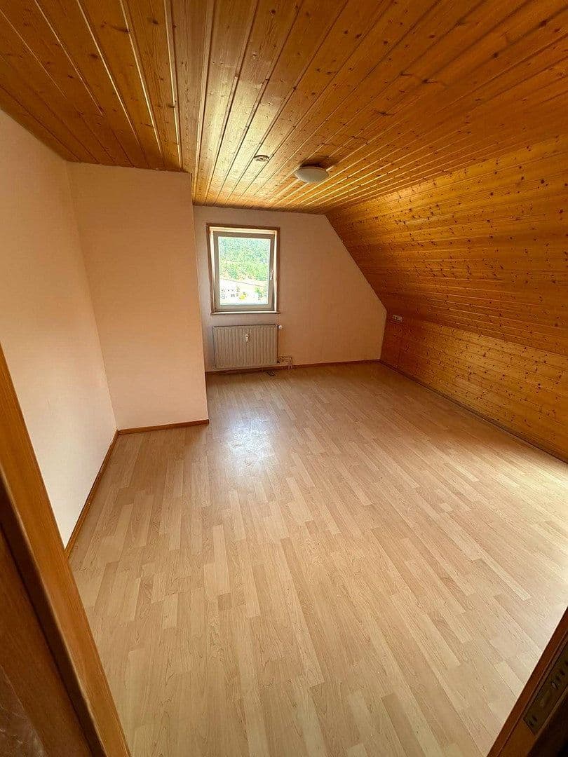 Prenájom bytu 3-izbový 85 m², Höchst 17, Eisenbach (Hochschwarzwald), Bádensko-Wurttembersko Prenájom bytu 3-izbový 85 m², Höchst 17, Eisenbach (Hochschwarzwald), Bádensko-Wurttembersko