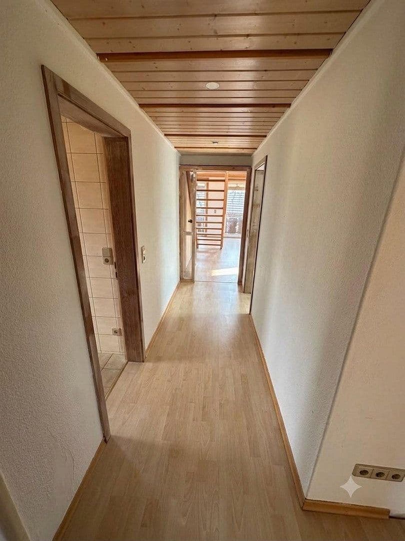 Prenájom bytu 3-izbový 85 m², Höchst 17, Eisenbach (Hochschwarzwald), Bádensko-Wurttembersko Prenájom bytu 3-izbový 85 m², Höchst 17, Eisenbach (Hochschwarzwald), Bádensko-Wurttembersko