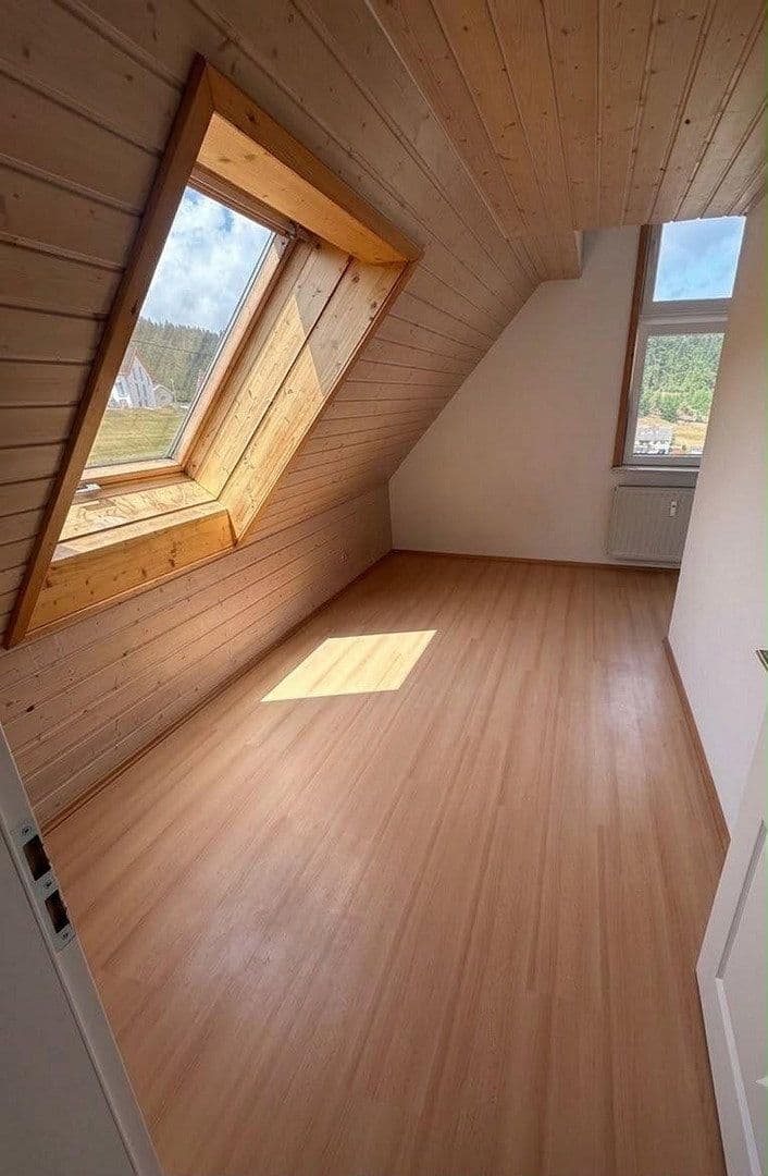 Prenájom bytu 3-izbový 85 m², Höchst 17, Eisenbach (Hochschwarzwald), Bádensko-Wurttembersko Prenájom bytu 3-izbový 85 m², Höchst 17, Eisenbach (Hochschwarzwald), Bádensko-Wurttembersko