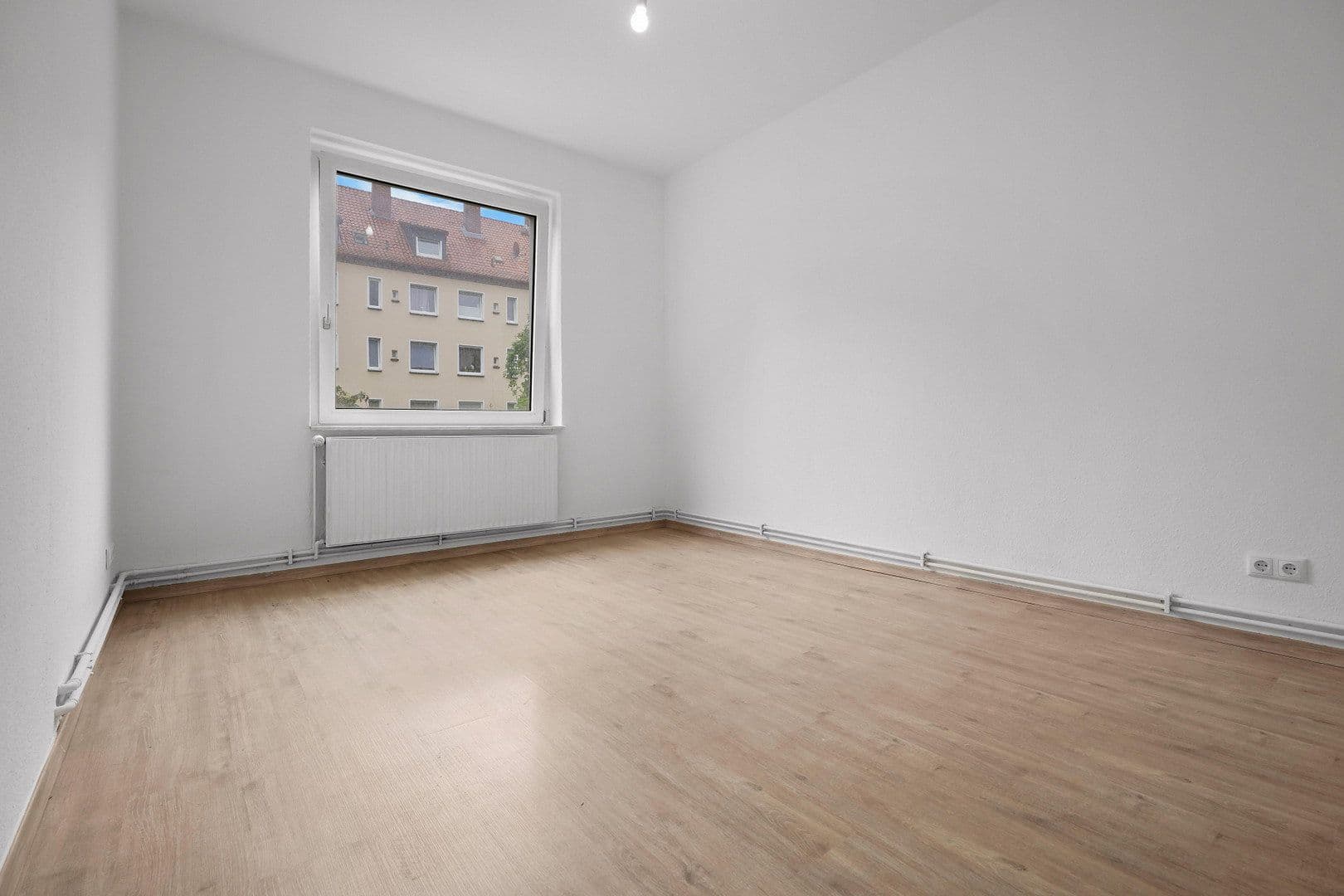 Prenájom bytu 3-izbový 63 m², Waßmannstr. 9, Hannover, Dolné Sasko Prenájom bytu 3-izbový 63 m², Waßmannstr. 9, Hannover, Dolné Sasko