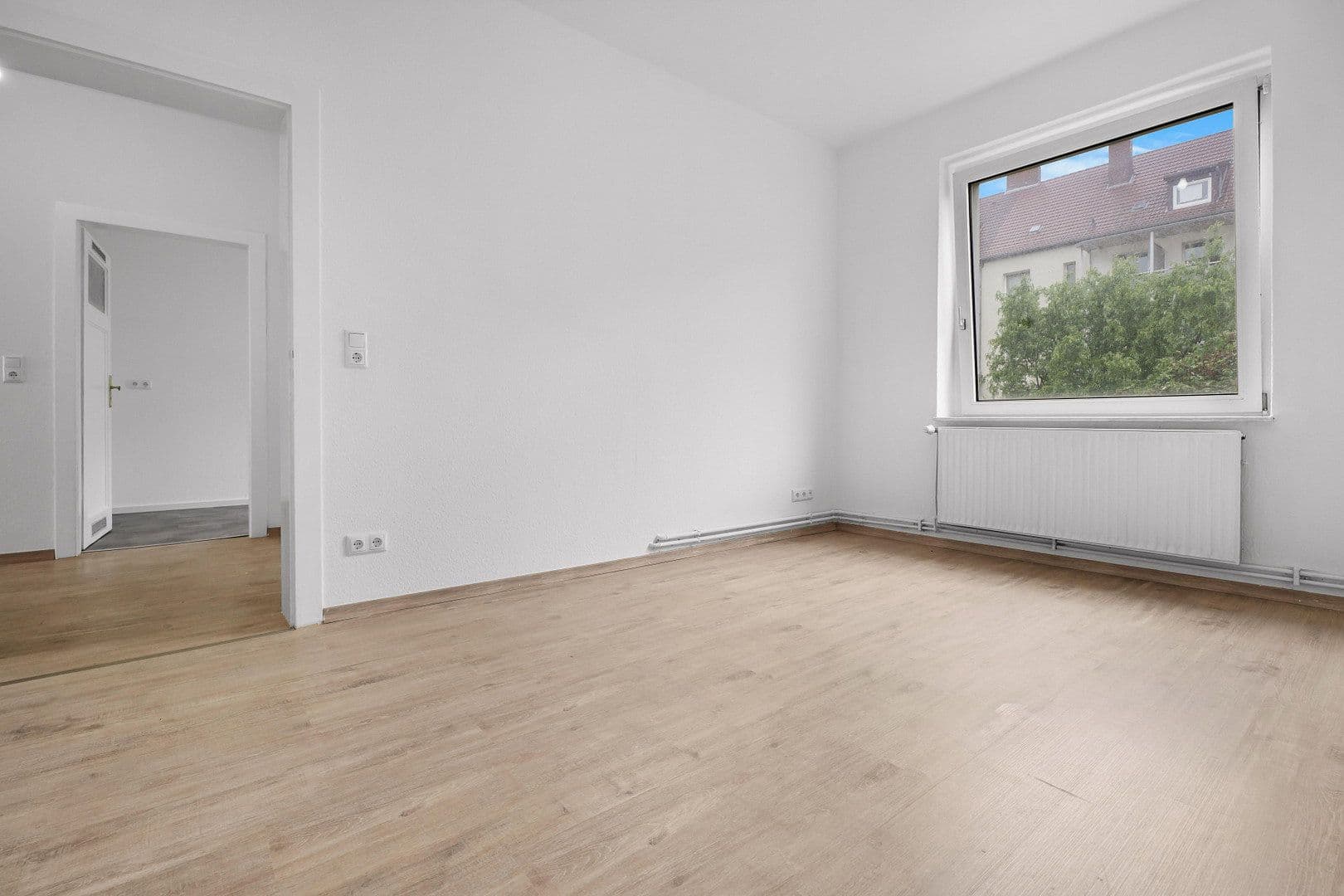 Prenájom bytu 3-izbový 63 m², Waßmannstr. 9, Hannover, Dolné Sasko Prenájom bytu 3-izbový 63 m², Waßmannstr. 9, Hannover, Dolné Sasko