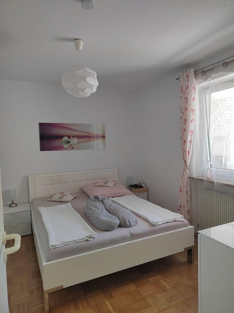 Prenájom bytu 4-izbový 85 m², Bodelschwinghstraße 55, Amberg, Bavorsko Prenájom bytu 4-izbový 85 m², Bodelschwinghstraße 55, Amberg, Bavorsko
