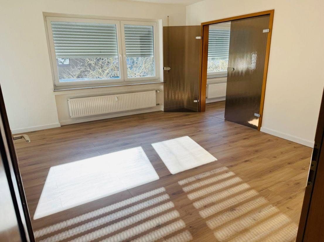 Prenájom bytu 4-izbový 108 m², Straßberg, Bádensko-Wurttembersko Prenájom bytu 4-izbový 108 m², Straßberg, Bádensko-Wurttembersko
