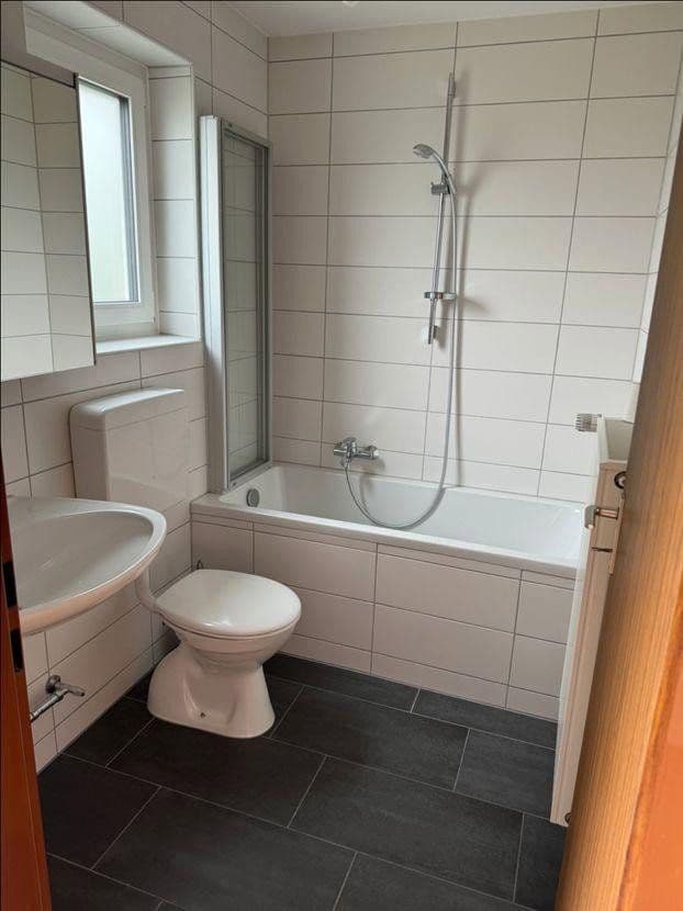 Prenájom bytu 2-izbový 66 m², Straßberg, Bádensko-Wurttembersko Prenájom bytu 2-izbový 66 m², Straßberg, Bádensko-Wurttembersko