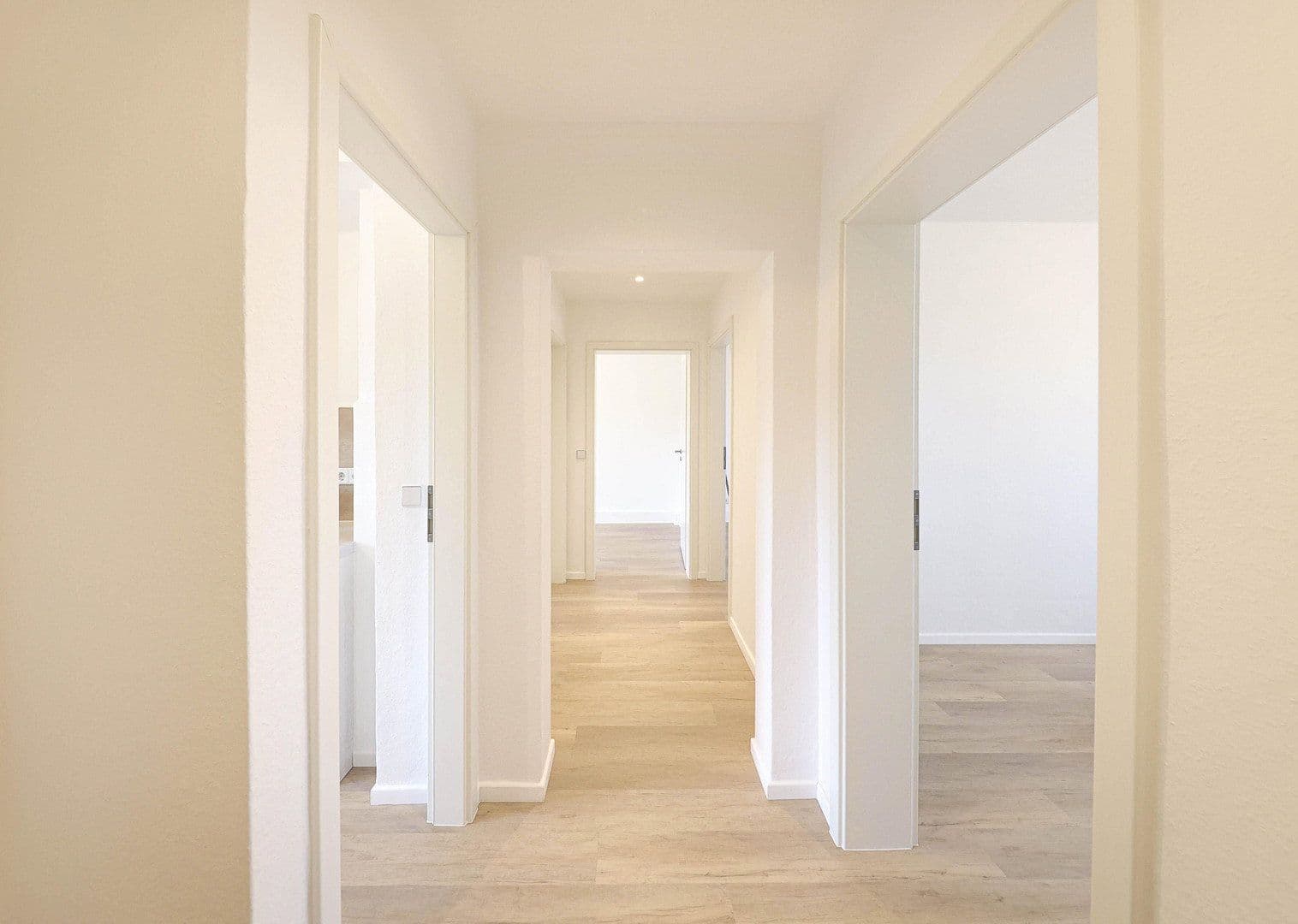 Predaj bytu 3-izbový 64 m², Am Wasserturm 2, Rötha, Sasko Predaj bytu 3-izbový 64 m², Am Wasserturm 2, Rötha, Sasko