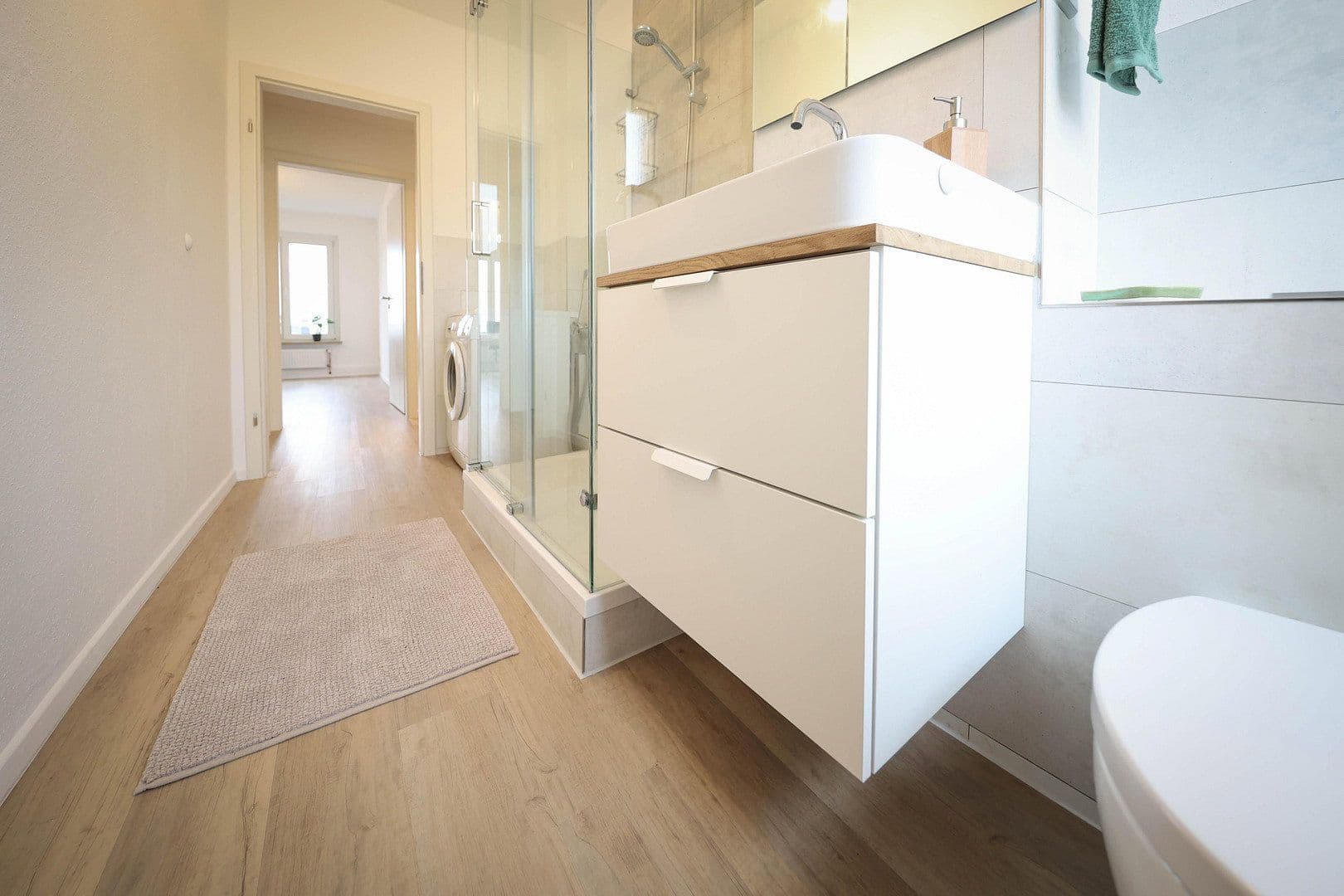 Predaj bytu 3-izbový 64 m², Am Wasserturm 2, Rötha, Sasko Predaj bytu 3-izbový 64 m², Am Wasserturm 2, Rötha, Sasko