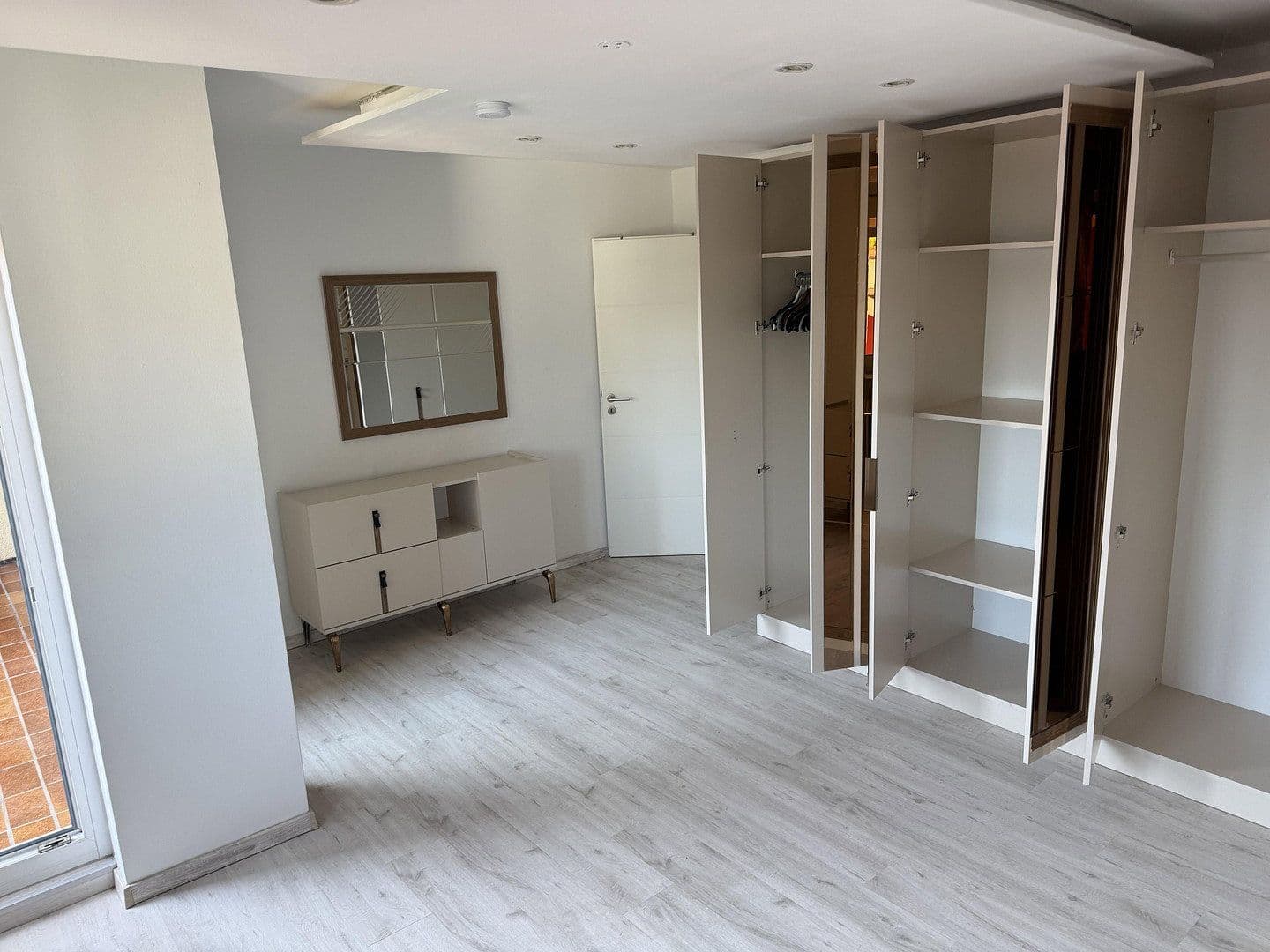 Prenájom bytu 3-izbový 90 m², Domhofstrasse 16, Weil am Rhein, Bádensko-Wurttembersko Prenájom bytu 3-izbový 90 m², Domhofstrasse 16, Weil am Rhein, Bádensko-Wurttembersko