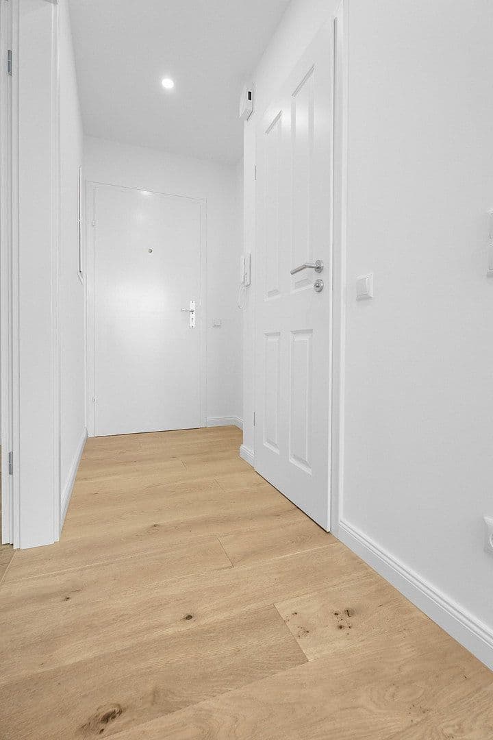 Prenájom bytu 2-izbový 39 m², Hannover, Dolné Sasko Prenájom bytu 2-izbový 39 m², Hannover, Dolné Sasko