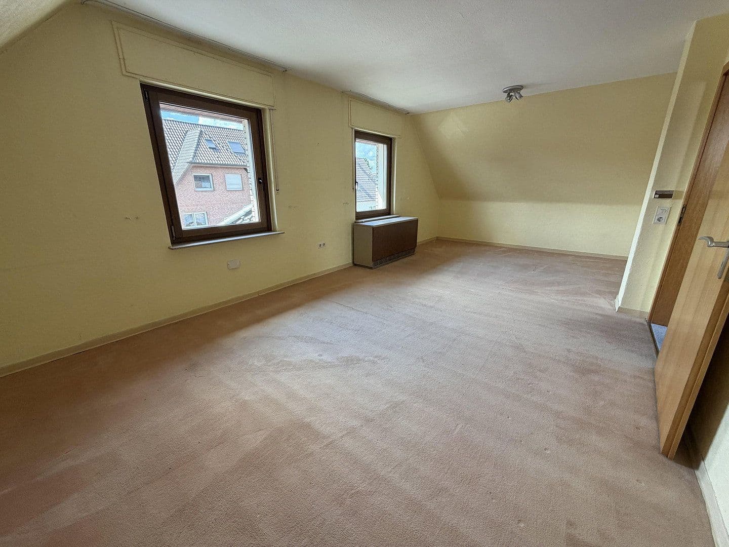 Predaj domu 157 m², pozemok 1.074 m², Löhne, Severné Porýnie - Westfálsko Predaj domu 157 m², pozemok 1.074 m², Löhne, Severné Porýnie - Westfálsko