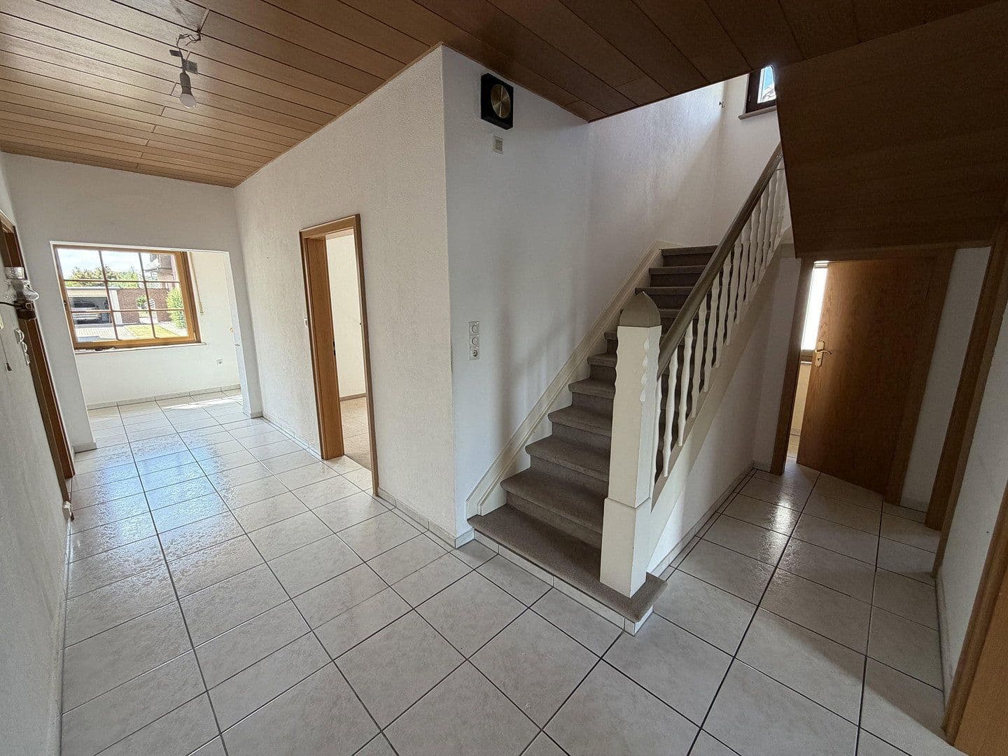 Predaj domu 157 m², pozemok 1.074 m², Löhne, Severné Porýnie - Westfálsko Predaj domu 157 m², pozemok 1.074 m², Löhne, Severné Porýnie - Westfálsko