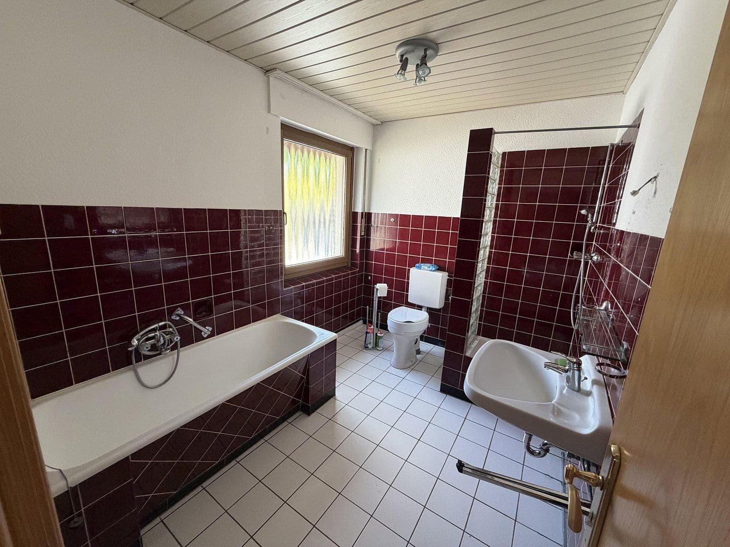 Predaj domu 157 m², pozemok 1.074 m², Löhne, Severné Porýnie - Westfálsko Predaj domu 157 m², pozemok 1.074 m², Löhne, Severné Porýnie - Westfálsko