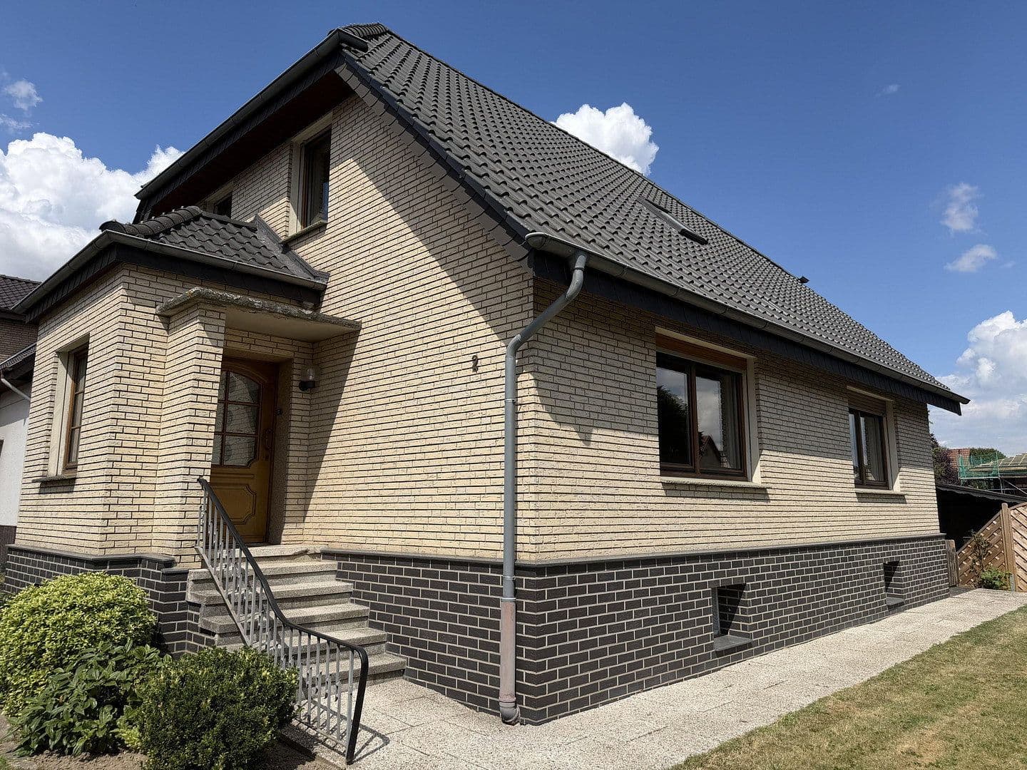 Predaj domu 157 m², pozemok 1.074 m², Löhne, Severné Porýnie - Westfálsko Predaj domu 157 m², pozemok 1.074 m², Löhne, Severné Porýnie - Westfálsko