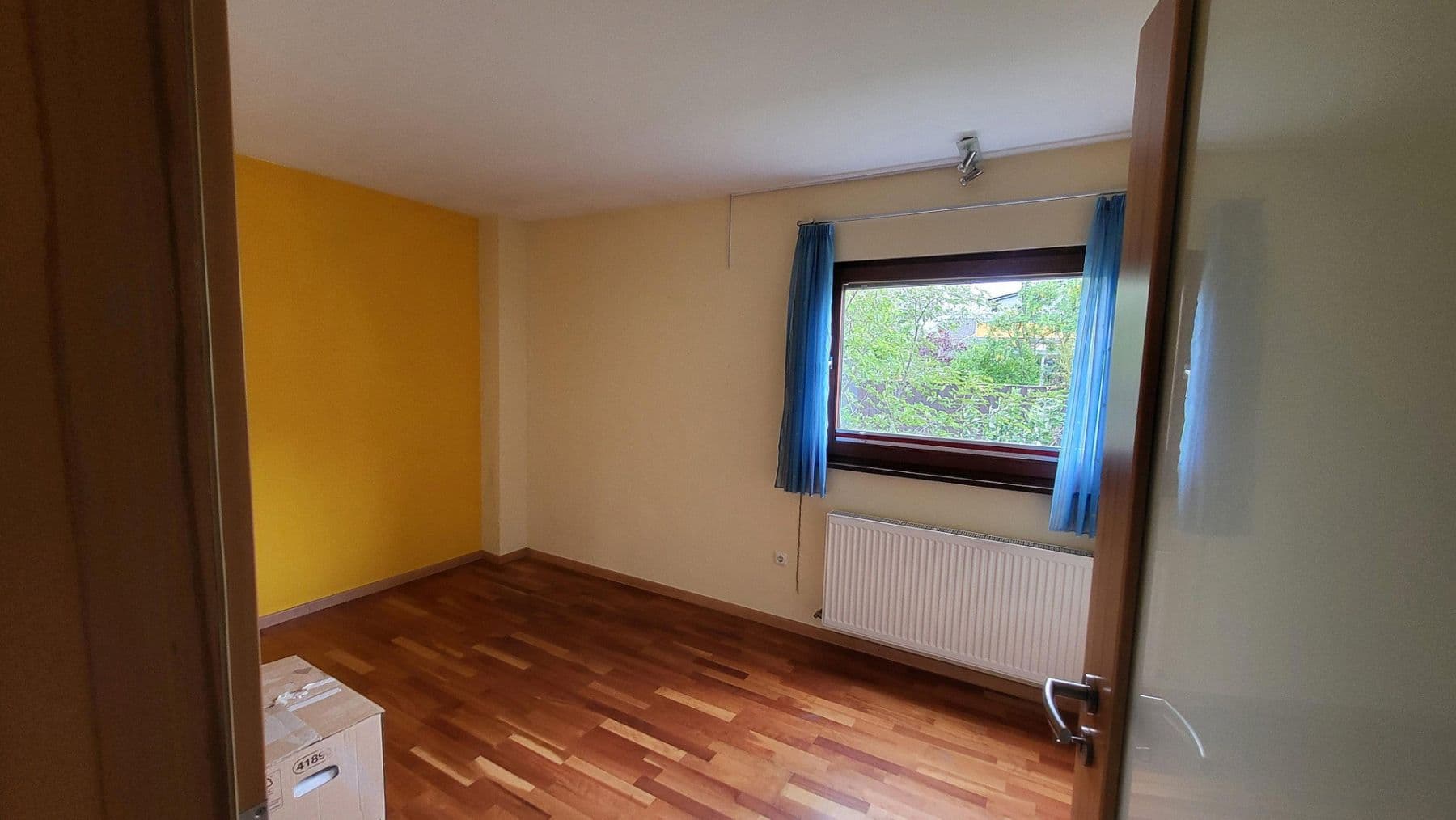 Predaj domu 175 m², pozemok 640 m², Sandhausen, Bádensko-Wurttembersko Predaj domu 175 m², pozemok 640 m², Sandhausen, Bádensko-Wurttembersko