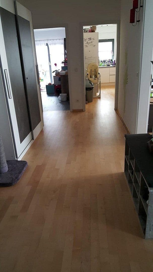 Prenájom bytu 3-izbový 105 m², Rostock, Meklenbursko-Predpomoransko Prenájom bytu 3-izbový 105 m², Rostock, Meklenbursko-Predpomoransko