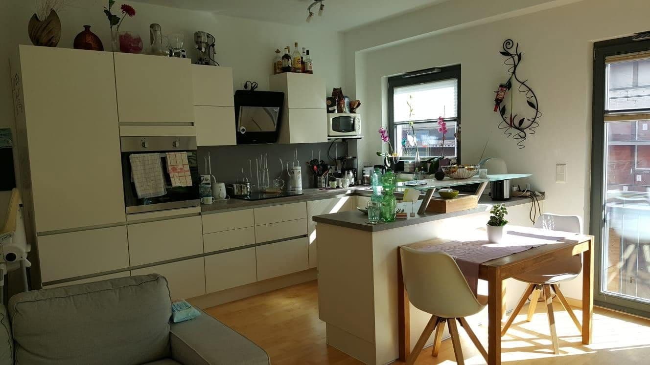 Prenájom bytu 3-izbový 105 m², Rostock, Meklenbursko-Predpomoransko Prenájom bytu 3-izbový 105 m², Rostock, Meklenbursko-Predpomoransko